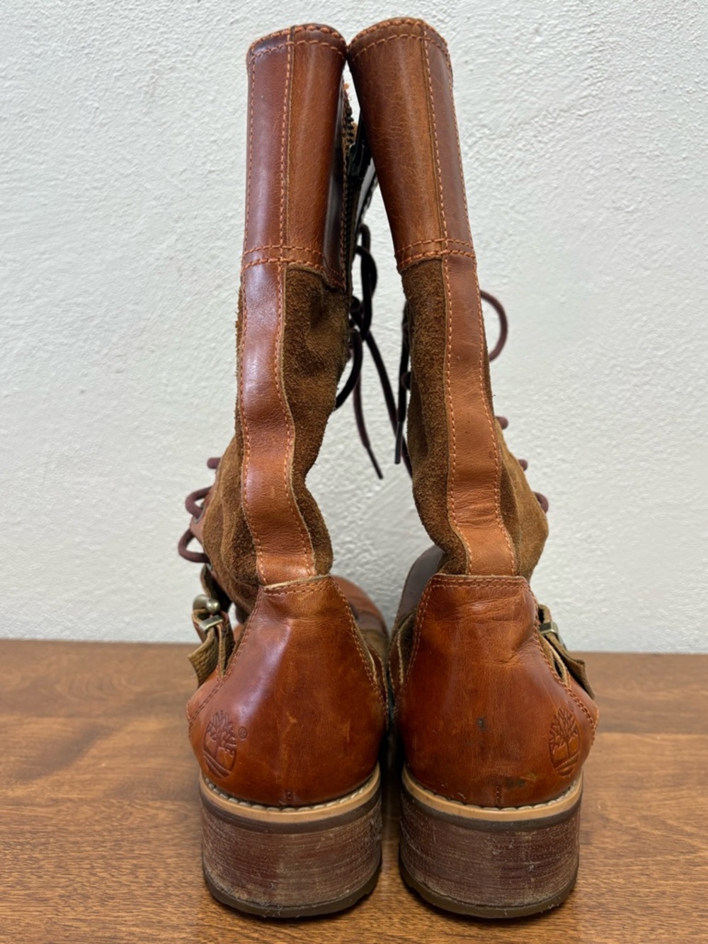 Timberland size 10 leather and suede tan lace up boots - Picture 8 of 12